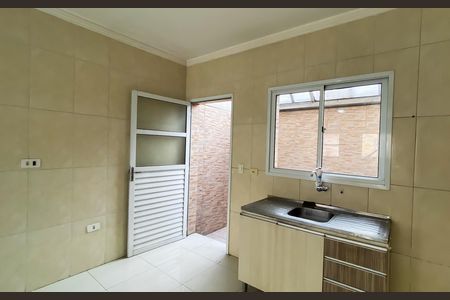 Cozinha  de casa de condomínio à venda com 2 quartos, 51m² em Jardim Sao Nicolau, São Paulo