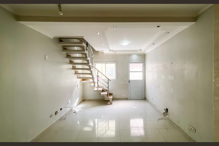 Casa de condomínio à venda com 51m², 2 quartos e 1 vaga Casa de condomínio à venda com 51m², 2 quartos e 1 vagaSala