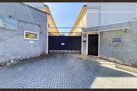 Casa de condomínio à venda com 51m², 2 quartos e 1 vaga Casa de condomínio à venda com 51m², 2 quartos e 1 vagaFachada