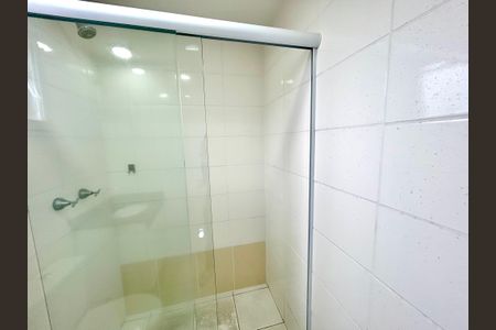 Apartamento para alugar com 55m², 2 quartos e 1 vaga Apartamento para alugar com 55m², 2 quartos e 1 vagaBanheiro da Suíte