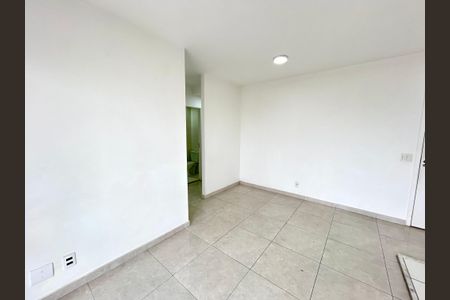Sala de apartamento para alugar com 2 quartos, 55m² em Vila Galvão, Guarulhos