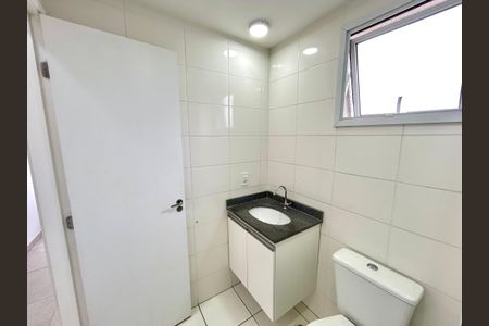 Apartamento para alugar com 55m², 2 quartos e 1 vaga Apartamento para alugar com 55m², 2 quartos e 1 vagaBanheiro da Suíte