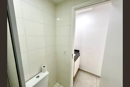 Apartamento para alugar com 55m², 2 quartos e 1 vaga Apartamento para alugar com 55m², 2 quartos e 1 vagaBanheiro 1