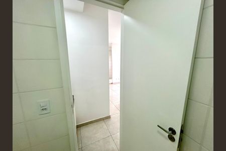 Apartamento para alugar com 55m², 2 quartos e 1 vaga Apartamento para alugar com 55m², 2 quartos e 1 vagaBanheiro 1