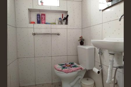 Casa à venda com 150m², 3 quartos e 2 vagasBanheiro 2