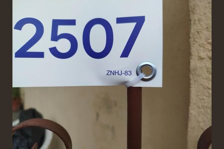 Casa à venda com 150m², 3 quartos e 2 vagasPlaca inst. 18/03/26 cód. ZNHJ-83