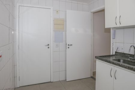 Apartamento para alugar com 75m², 3 quartos e 2 vagas Apartamento para alugar com 75m², 3 quartos e 2 vagasCozinha e Área de Serviço