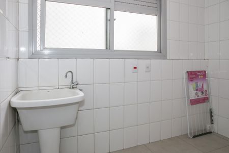 Apartamento para alugar com 75m², 3 quartos e 2 vagas Apartamento para alugar com 75m², 3 quartos e 2 vagasCozinha e Área de Serviço