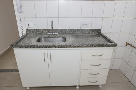 Apartamento para alugar com 75m², 3 quartos e 2 vagas Apartamento para alugar com 75m², 3 quartos e 2 vagasCozinha e Área de Serviço