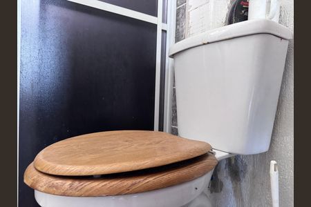 Casa para alugar com 200m², 2 quartos e 5 vagasBanheiro Social