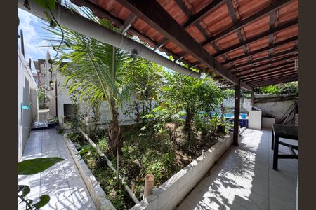 Casa para alugar com 200m², 2 quartos e 5 vagasÁrea externa