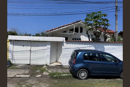 Casa para alugar com 200m², 2 quartos e 5 vagasFachada