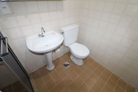 Banheiro de apartamento para alugar com 2 quartos, 60m² em Jardim Satélite, São José dos Campos