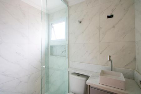 Apartamento à venda com 67m², 2 quartos e 2 vagas Apartamento à venda com 67m², 2 quartos e 2 vagasBanheiro do quarto 1