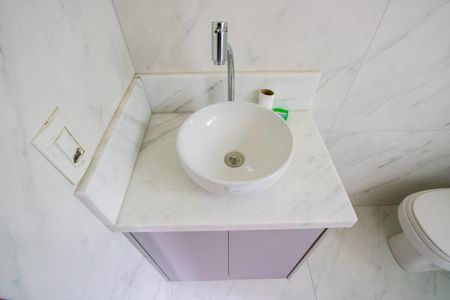 Apartamento à venda com 67m², 2 quartos e 2 vagas Apartamento à venda com 67m², 2 quartos e 2 vagasBanheiro social