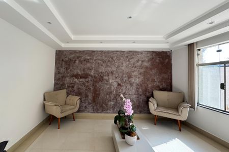 Apartamento à venda com 102m², 3 quartos e 2 vagas Apartamento à venda com 102m², 3 quartos e 2 vagasÁrea comum - Hall