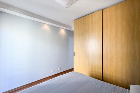 Apartamento à venda com 102m², 3 quartos e 2 vagas Apartamento à venda com 102m², 3 quartos e 2 vagasSuíte