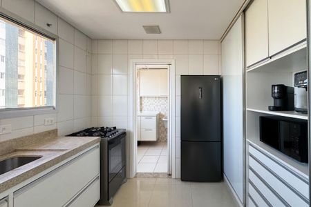 Apartamento à venda com 102m², 3 quartos e 2 vagas Apartamento à venda com 102m², 3 quartos e 2 vagasCozinha