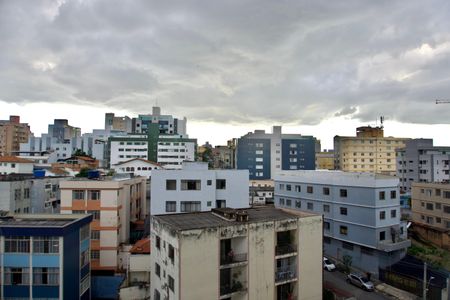 Apartamento para alugar com 79m², 3 quartos e 2 vagasQuarto 2 - Vista Janela