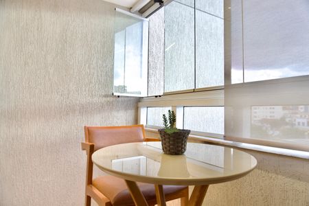 Sala - Varanda  de apartamento para alugar com 3 quartos, 79m² em Nova Suíça, Belo Horizonte