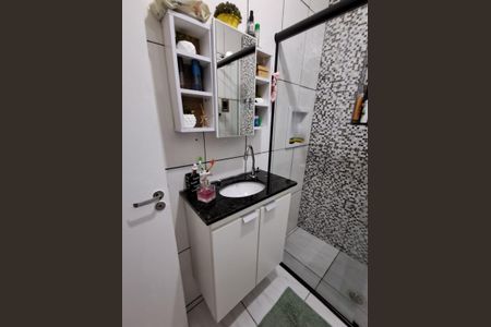 Casa à venda com 133m², 2 quartos e 1 vaga Casa à venda com 133m², 2 quartos e 1 vagaBanheiro