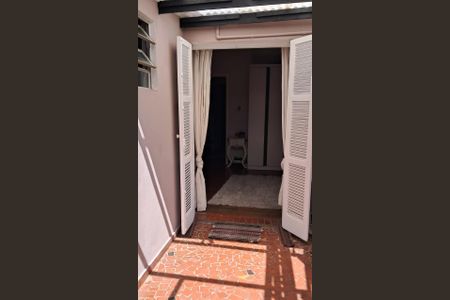 Casa à venda com 133m², 2 quartos e 1 vaga Casa à venda com 133m², 2 quartos e 1 vagaÁrea externa