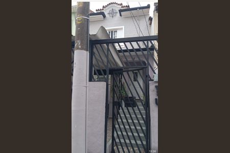 Casa à venda com 133m², 2 quartos e 1 vaga Casa à venda com 133m², 2 quartos e 1 vagaFachada