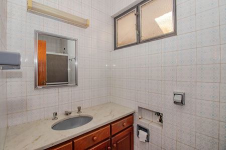 Apartamento para alugar com 111m², 3 quartos e sem vaga Apartamento para alugar com 111m², 3 quartos e sem vagaBanheiro Social