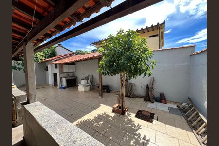 Casa para alugar com 280m², 3 quartos e 5 vagas Casa para alugar com 280m², 3 quartos e 5 vagasÁrea externa