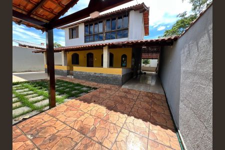 Casa para alugar com 280m², 3 quartos e 5 vagas Casa para alugar com 280m², 3 quartos e 5 vagasÁrea externa
