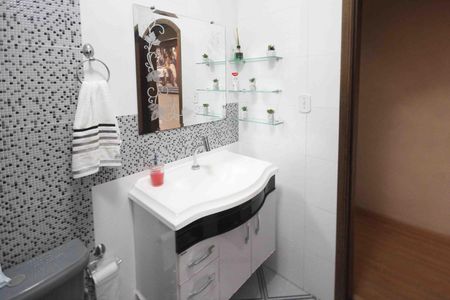 Casa à venda com 262m², 4 quartos e 1 vaga