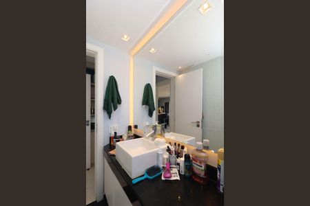 Apartamento para alugar com 84m², 1 quarto e 2 vagas Apartamento para alugar com 84m², 1 quarto e 2 vagasBanheiro da Suíte