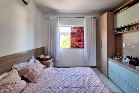 Casa de condomínio à venda com 180m², 3 quartos e 2 vagas Casa de condomínio à venda com 180m², 3 quartos e 2 vagasSuíte 1