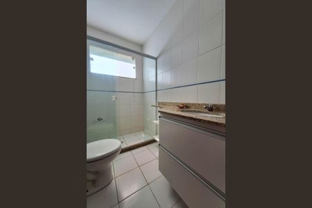 Casa de condomínio à venda com 180m², 3 quartos e 2 vagas Casa de condomínio à venda com 180m², 3 quartos e 2 vagasBanheiro 1