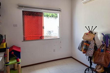 Casa de condomínio à venda com 180m², 3 quartos e 2 vagas Casa de condomínio à venda com 180m², 3 quartos e 2 vagasQuarto 2