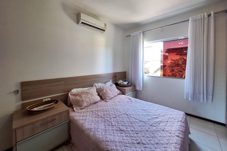 Casa de condomínio à venda com 180m², 3 quartos e 2 vagas Casa de condomínio à venda com 180m², 3 quartos e 2 vagasSuíte 1