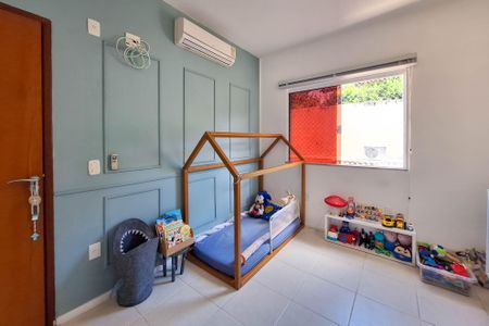 Casa de condomínio à venda com 180m², 3 quartos e 2 vagas Casa de condomínio à venda com 180m², 3 quartos e 2 vagasQuarto 1