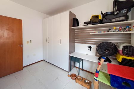 Casa de condomínio à venda com 180m², 3 quartos e 2 vagas Casa de condomínio à venda com 180m², 3 quartos e 2 vagasQuarto 2