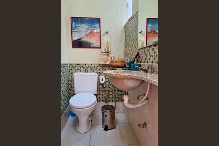 Casa de condomínio à venda com 180m², 3 quartos e 2 vagas Casa de condomínio à venda com 180m², 3 quartos e 2 vagasLavabo