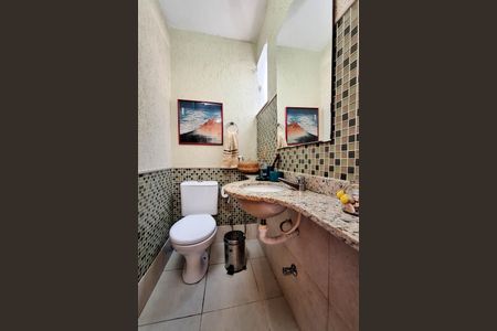 Casa de condomínio à venda com 180m², 3 quartos e 2 vagas Casa de condomínio à venda com 180m², 3 quartos e 2 vagasLavabo