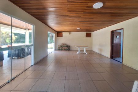 Casa de condomínio à venda com 180m², 3 quartos e 2 vagas Casa de condomínio à venda com 180m², 3 quartos e 2 vagasÁrea comum