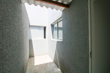 Quintal de apartamento para alugar com 2 quartos, 47m² em Jardim dos Ipes, São Paulo