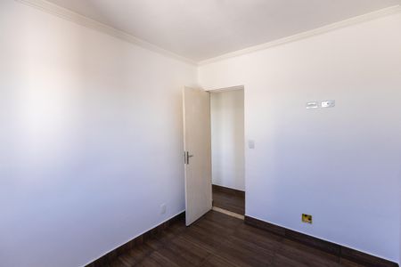 Quarto 1 de apartamento para alugar com 2 quartos, 56m² em Interlagos, São Paulo