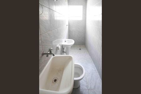 Casa para alugar com 30m², 1 quarto e sem vagaBanheiro e Área de Serviço