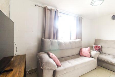 Sala de apartamento para alugar com 2 quartos, 49m² em Conjunto Habitacional Santa Etelvina Iii, São Paulo