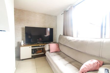 Sala de apartamento para alugar com 2 quartos, 49m² em Conjunto Habitacional Santa Etelvina Iii, São Paulo