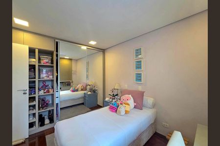 Apartamento à venda com 229m², 4 quartos e 4 vagasQuarto 1