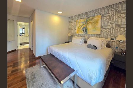 Apartamento à venda com 229m², 4 quartos e 4 vagasSuíte