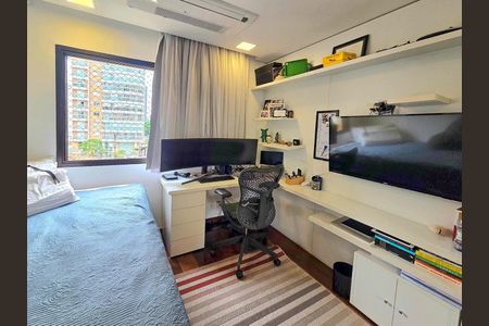 Apartamento à venda com 229m², 4 quartos e 4 vagasQuarto 1