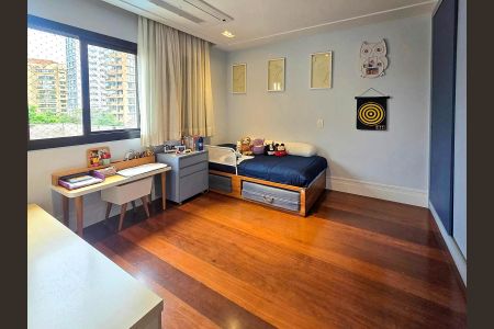 Apartamento à venda com 229m², 4 quartos e 4 vagasQuarto 2